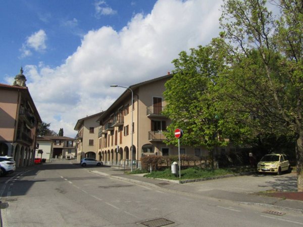 negozio in vendita a Solza