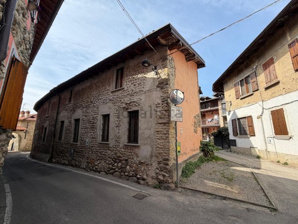 appartamento in vendita a Solza