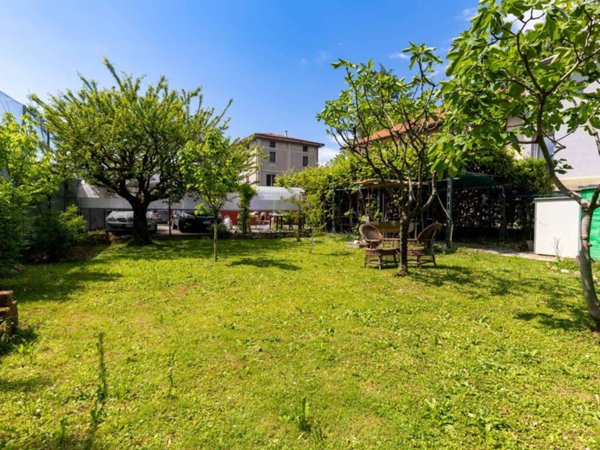 casa indipendente in vendita a Solza