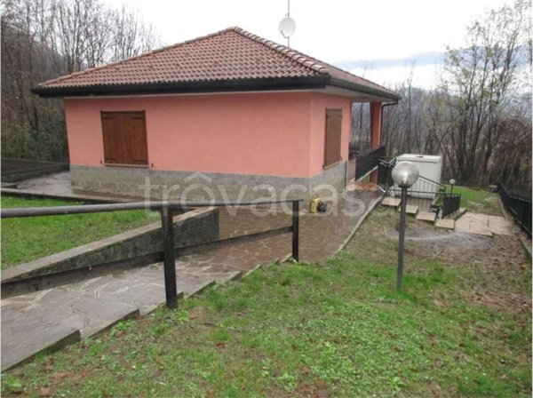 casa indipendente in vendita a Sant'Omobono Terme in zona Cepino