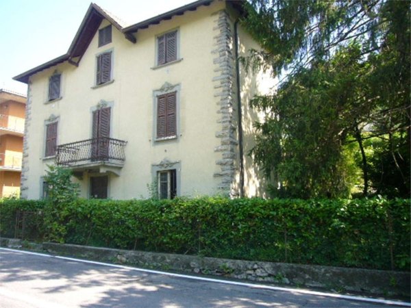 casa indipendente in vendita a Sant'Omobono Terme