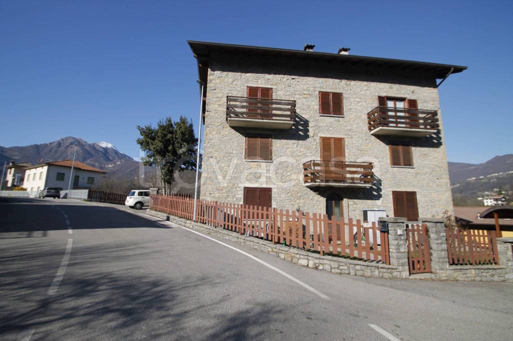 appartamento in vendita a Sant'Omobono Terme