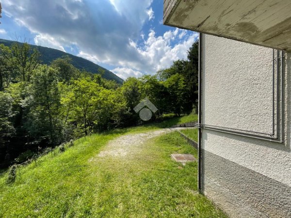 appartamento in vendita a Sant'Omobono Terme in zona Mazzoleni