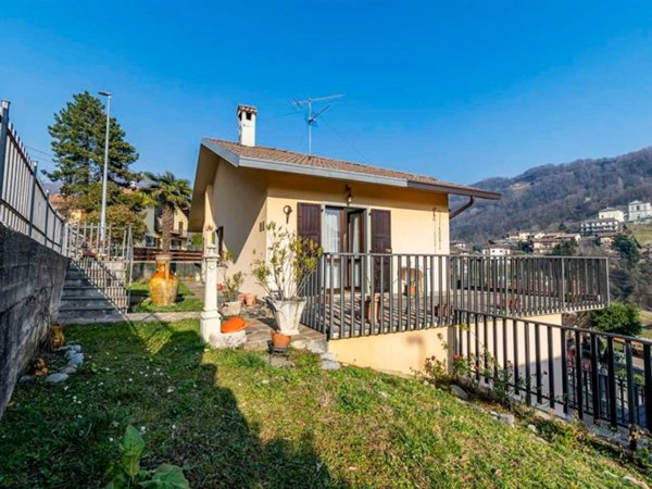 casa indipendente in vendita a Sant'Omobono Terme