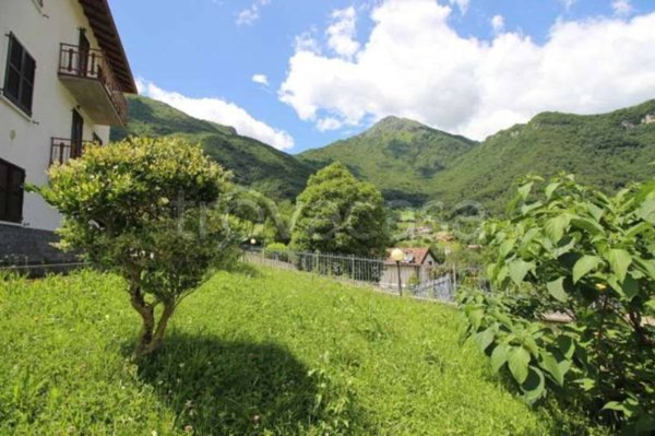 appartamento in vendita a Sant'Omobono Terme in zona Valsecca