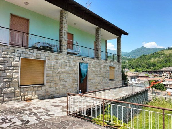 casa indipendente in vendita a Sant'Omobono Terme in zona Cepino