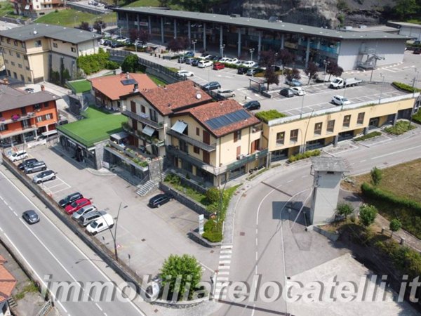 ufficio in vendita a Sant'Omobono Terme in zona Selino Basso