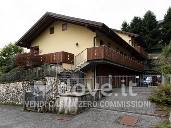 appartamento in vendita a Sant'Omobono Terme in zona Valsecca