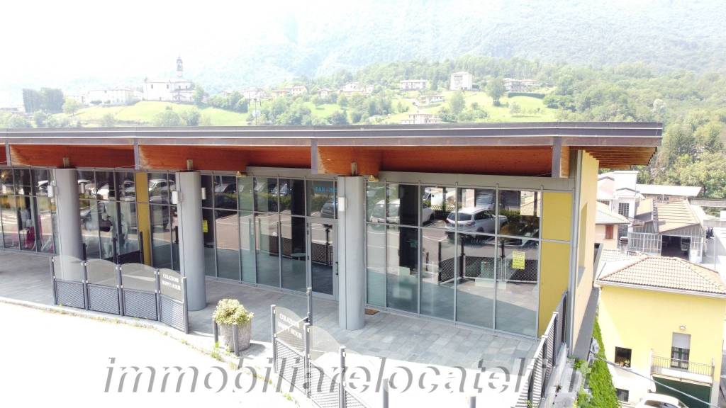 negozio in vendita a Sant'Omobono Terme