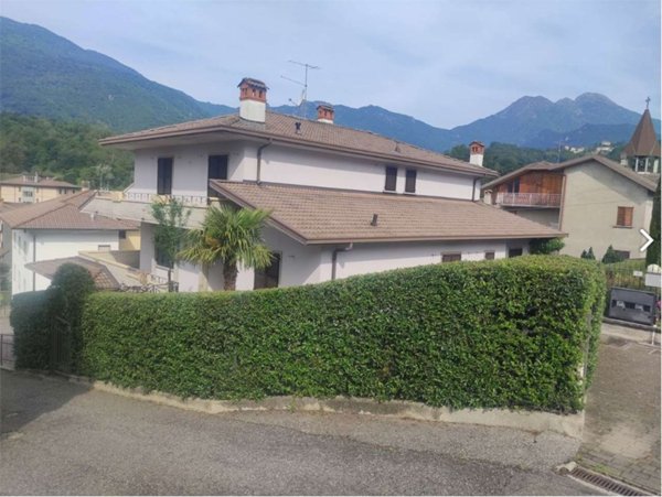 appartamento in vendita a Sant'Omobono Terme