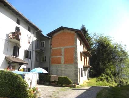 casa indipendente in vendita a Sant'Omobono Terme in zona Valsecca
