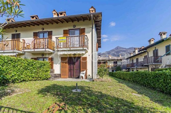 casa indipendente in vendita a Sant'Omobono Terme in zona Selino Alto