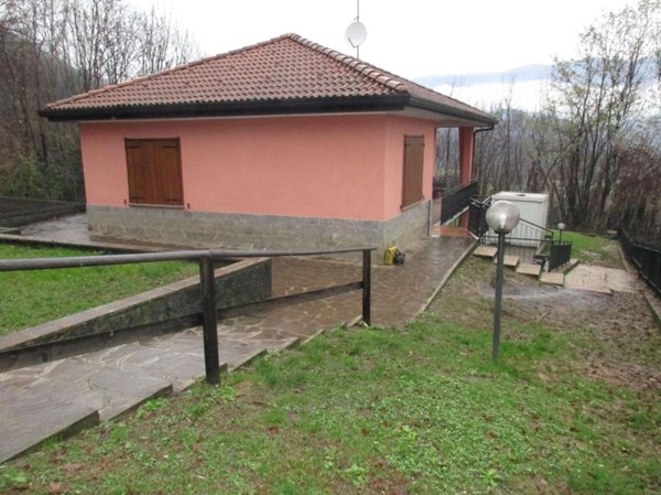 casa indipendente in vendita a Sant'Omobono Terme