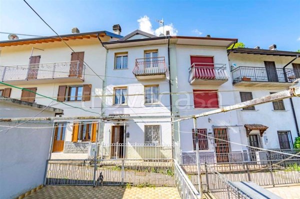 casa indipendente in vendita a Sant'Omobono Terme in zona Mazzoleni