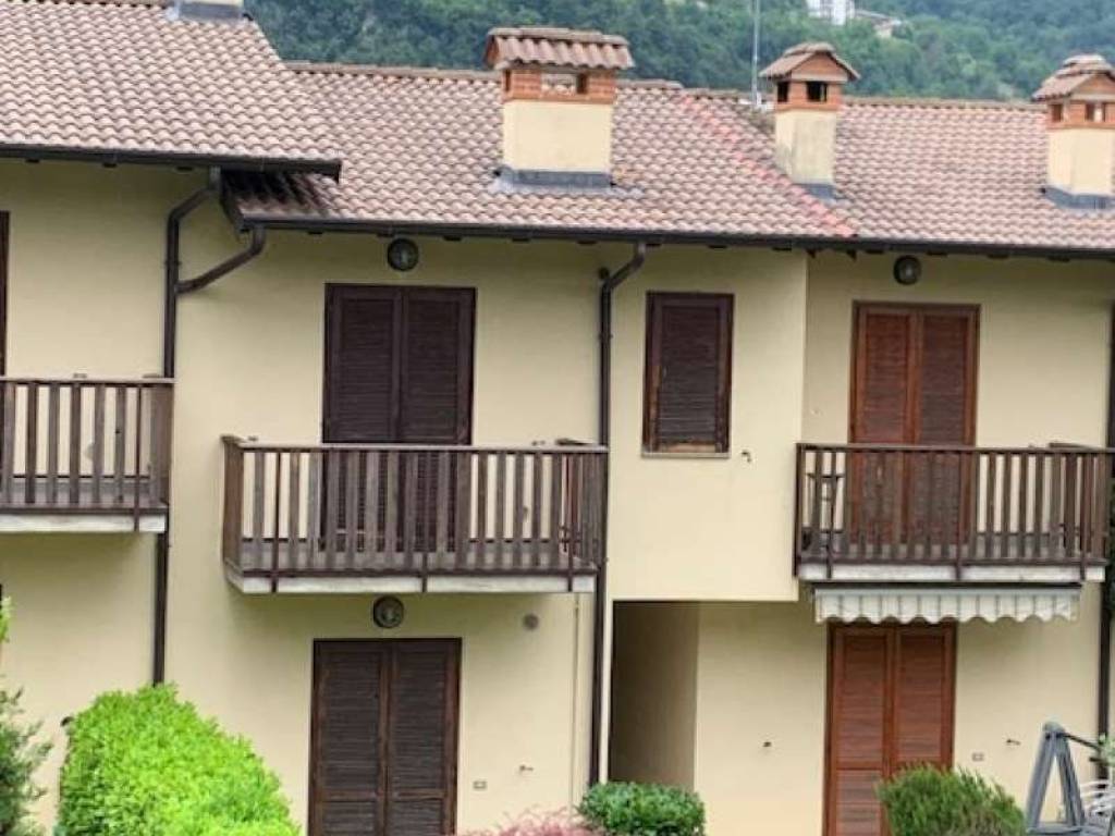 appartamento in vendita a Sant'Omobono Terme in zona Selino Alto