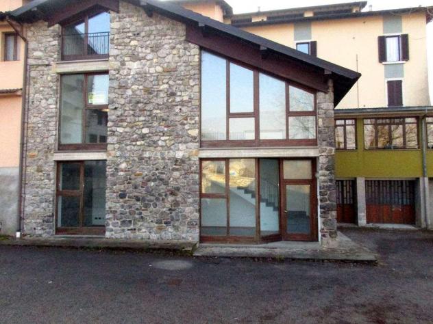 quadrivano in vendita a Sant'Omobono Terme