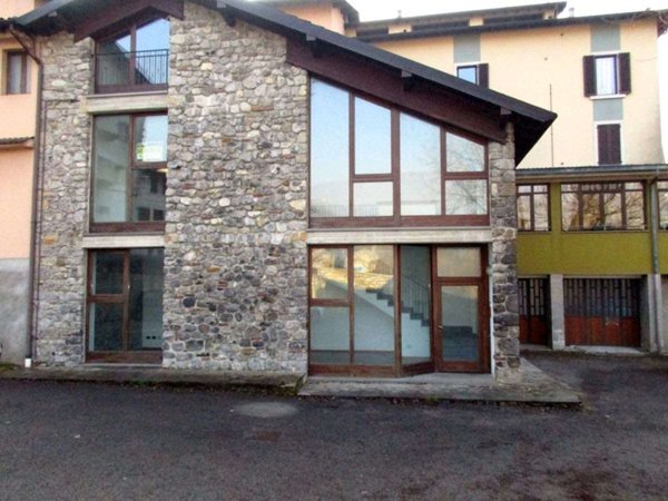 quadrivano in vendita a Sant'Omobono Terme