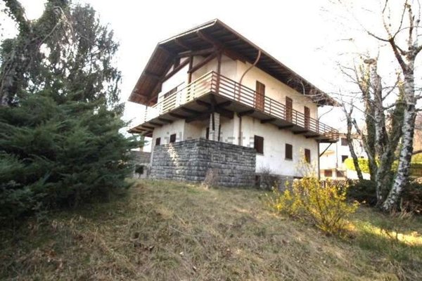 casa indipendente in vendita a Sant'Omobono Terme