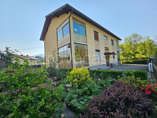 appartamento in vendita a Sant'Omobono Terme in zona Mazzoleni