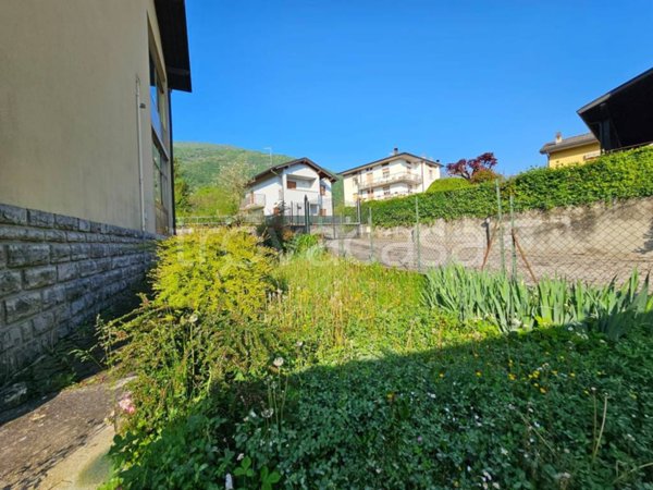 appartamento in vendita a Sant'Omobono Terme in zona Mazzoleni