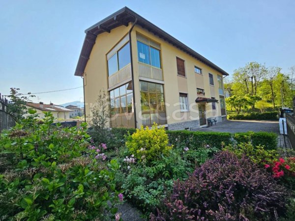 appartamento in vendita a Sant'Omobono Terme in zona Mazzoleni