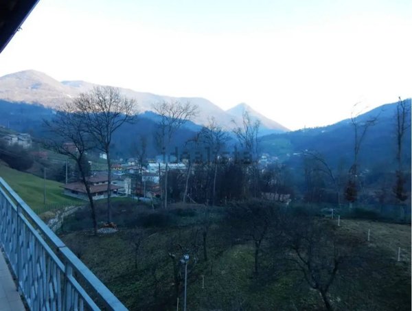 casa indipendente in vendita a Sant'Omobono Terme