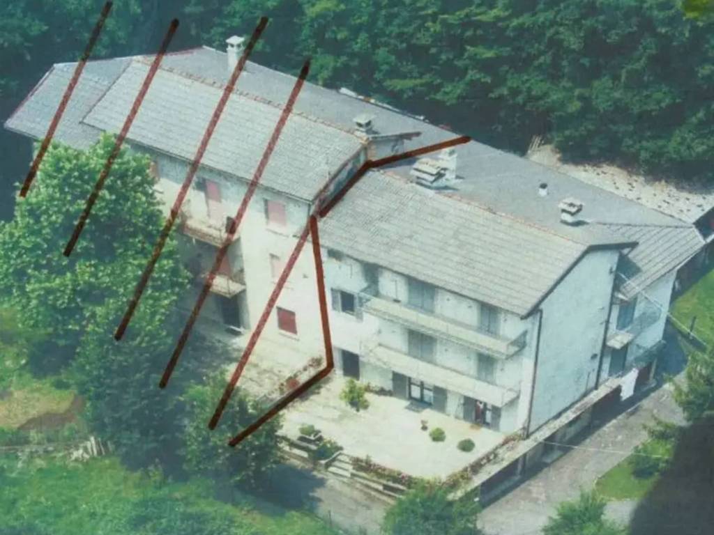 casa indipendente in vendita a Sant'Omobono Terme