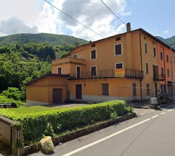 casa indipendente in vendita a Sant'Omobono Terme