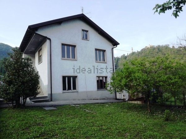 casa indipendente in vendita a Sant'Omobono Terme in zona Valsecca
