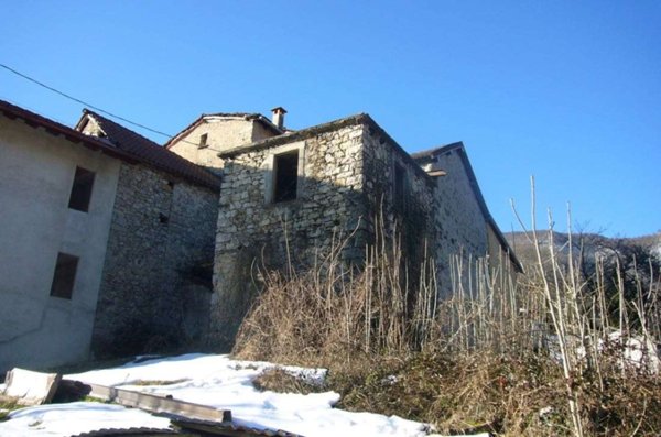 appartamento in vendita a Sant'Omobono Terme in zona Valsecca