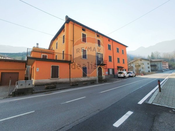 appartamento in vendita a Sant'Omobono Terme