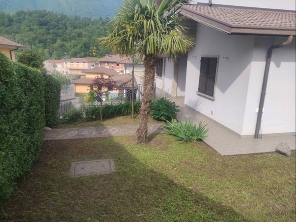 appartamento in vendita a Sant'Omobono Terme in zona Selino Basso