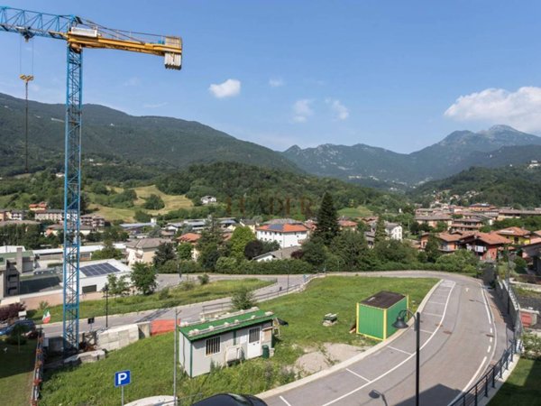 appartamento in vendita a Sant'Omobono Terme in zona Selino Basso