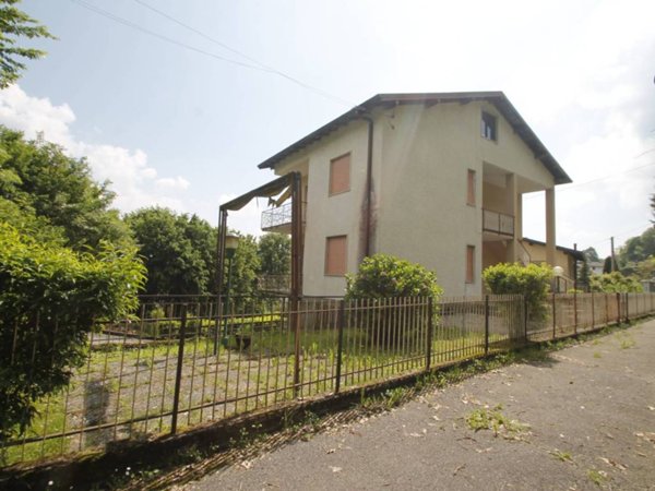casa indipendente in vendita a Sant'Omobono Terme in zona Selino Basso