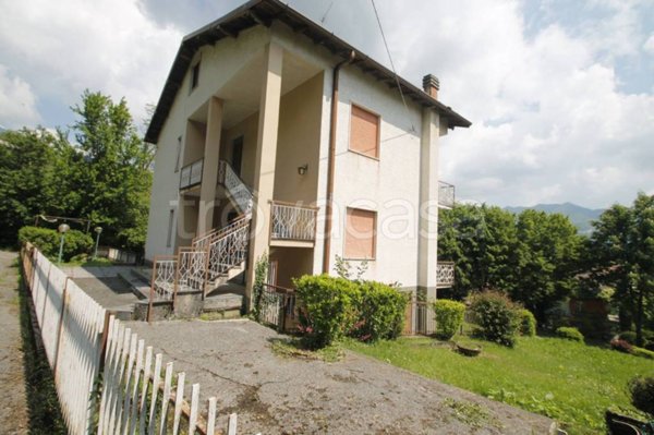 casa indipendente in vendita a Sant'Omobono Terme in zona Mazzoleni