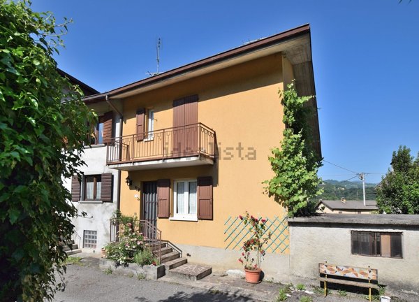 quadrivano in vendita a Sant'Omobono Terme