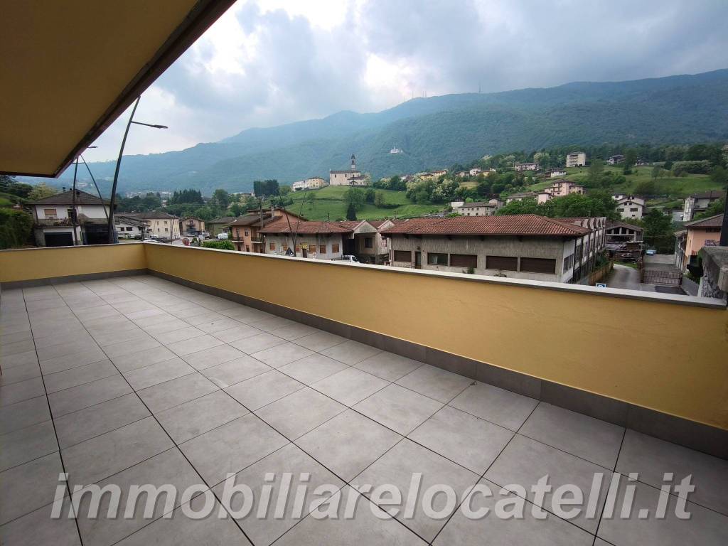 appartamento in vendita a Sant'Omobono Terme in zona Selino Basso