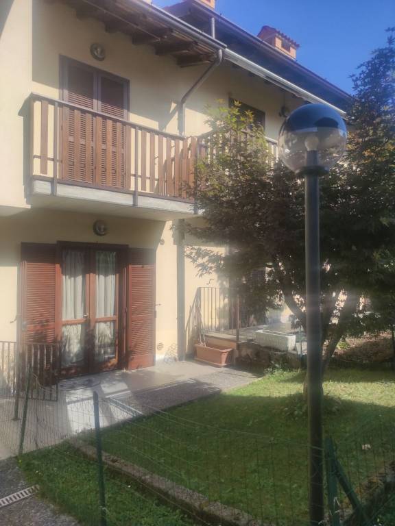 casa indipendente in vendita a Sant'Omobono Terme