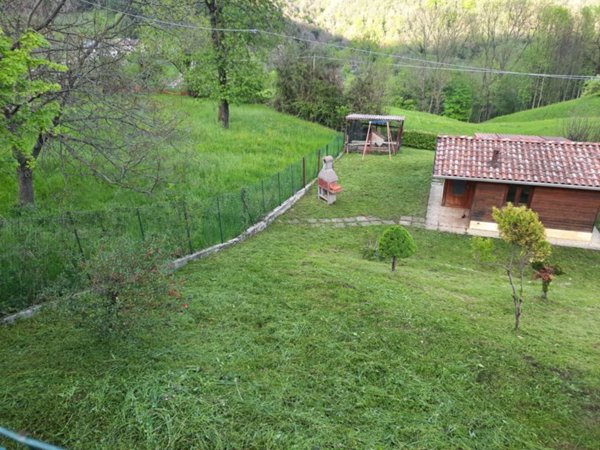 casa indipendente in vendita a Sant'Omobono Terme in zona Valsecca