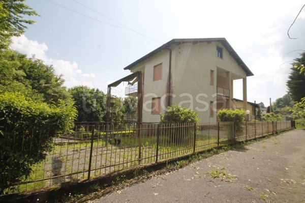 casa indipendente in vendita a Sant'Omobono Terme in zona Mazzoleni