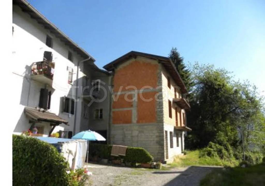 appartamento in vendita a Sant'Omobono Terme