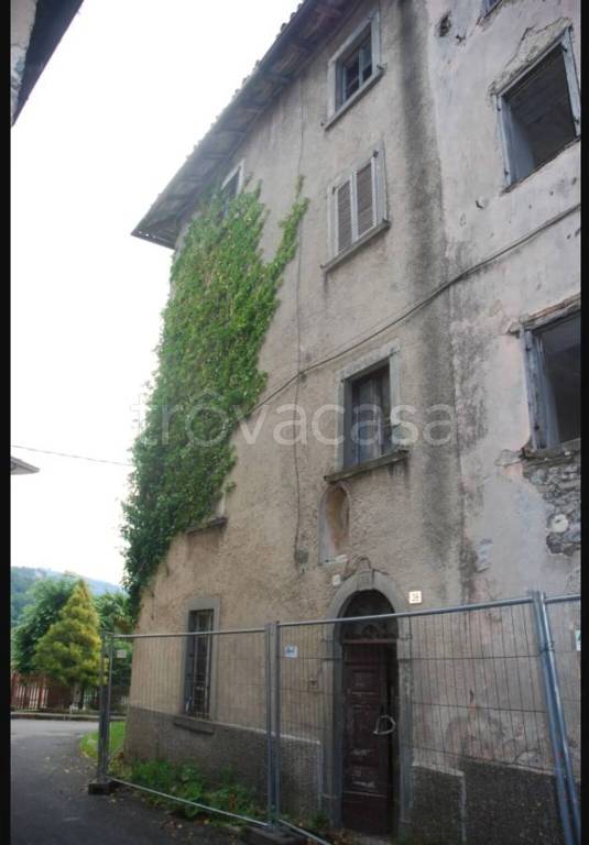 appartamento in vendita a Sant'Omobono Terme in zona Cepino