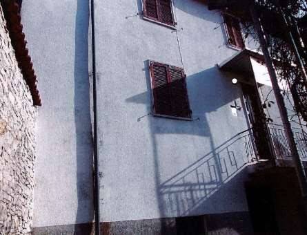 casa indipendente in vendita a Sant'Omobono Terme in zona Selino Basso