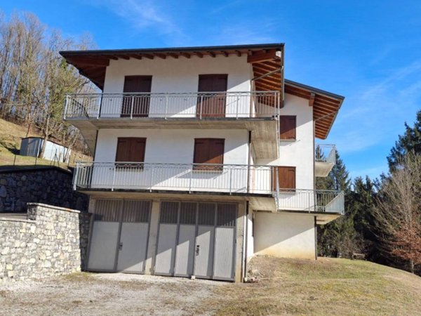 appartamento in vendita a Sant'Omobono Terme