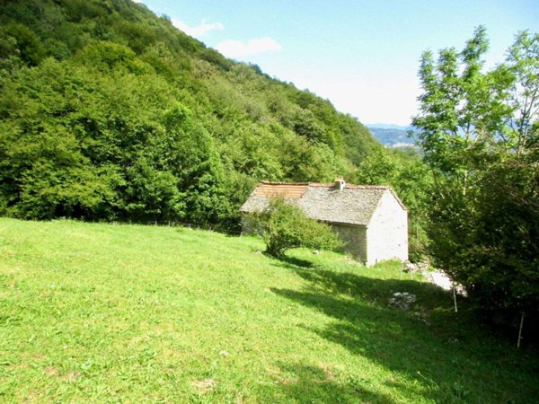 casale in vendita a Sant'Omobono Terme in zona Valsecca