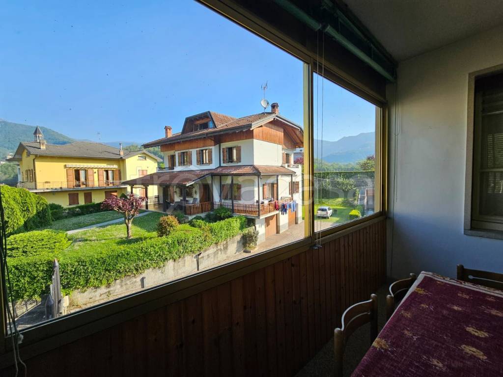 appartamento in vendita a Sant'Omobono Terme in zona Mazzoleni