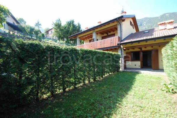 casa indipendente in vendita a Sant'Omobono Terme
