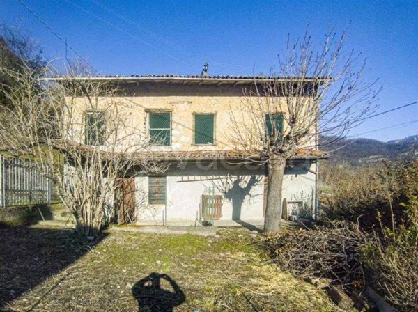 casa indipendente in vendita a Sant'Omobono Terme in zona Valsecca