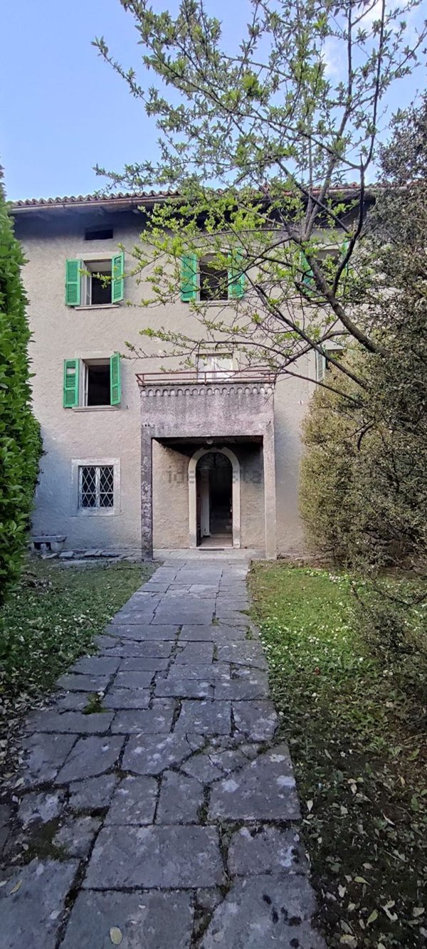 casa indipendente in vendita a Sant'Omobono Terme