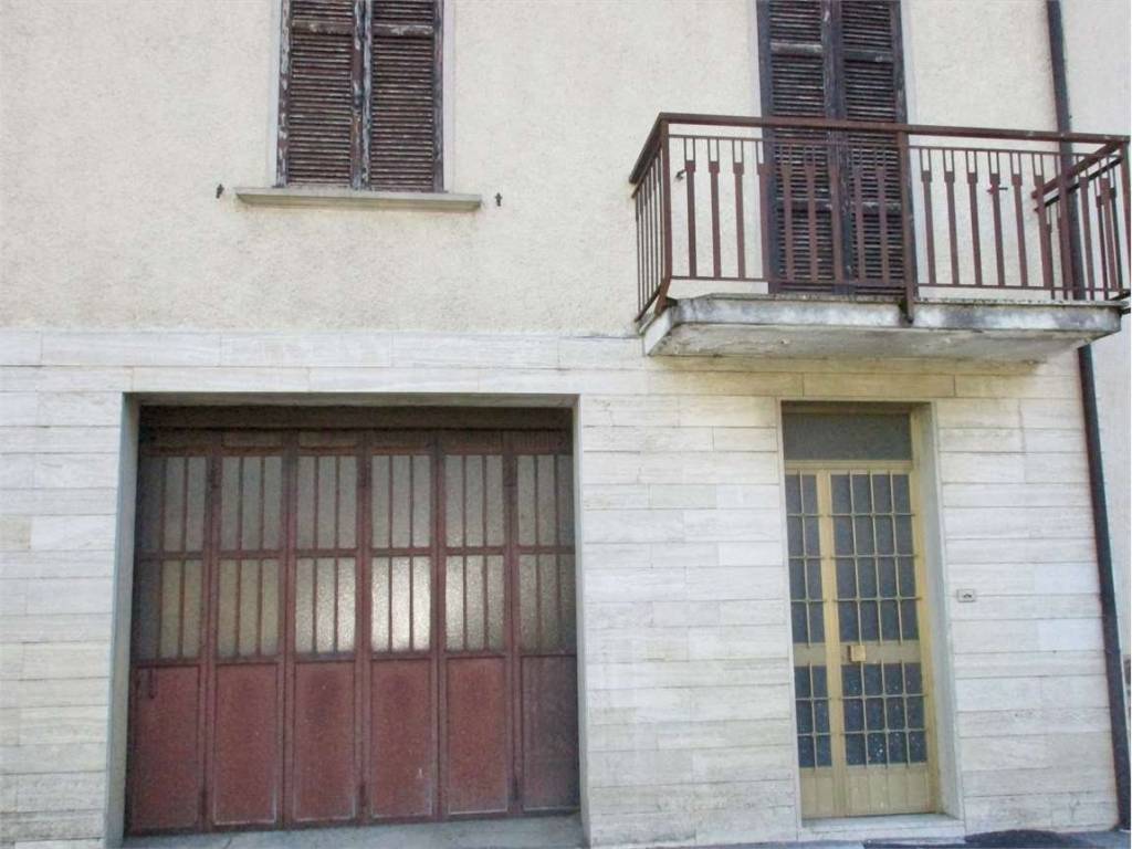 casa indipendente in vendita a Sant'Omobono Terme in zona Selino Basso
